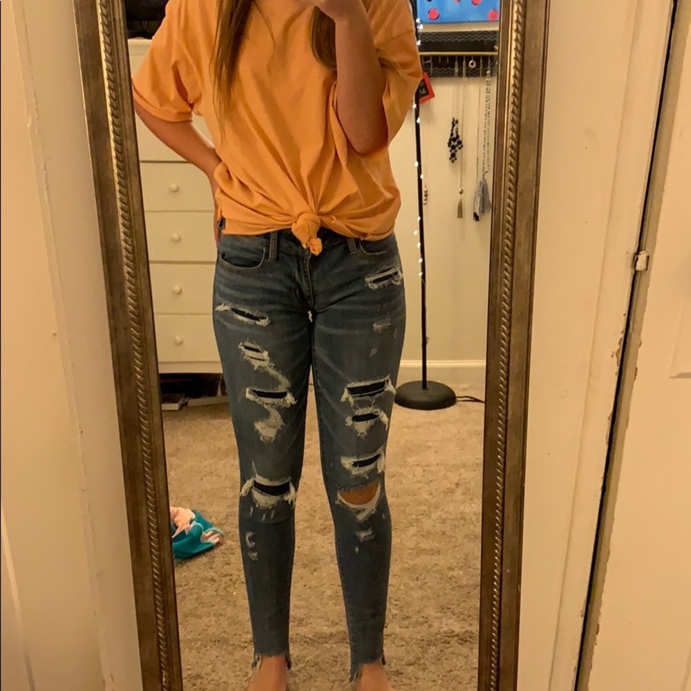 American Eagle medium wash, ripped, skinny jeans